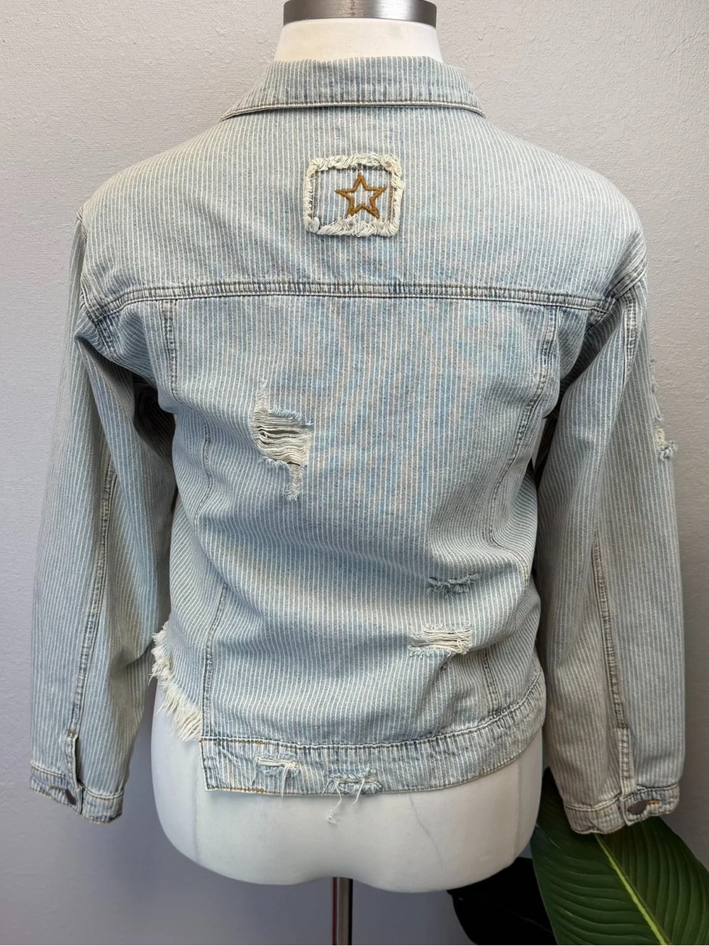 POL Light Blue & White Distressed Railroad Stripe Denim Jacket - Size Small - Picture 2 of 6